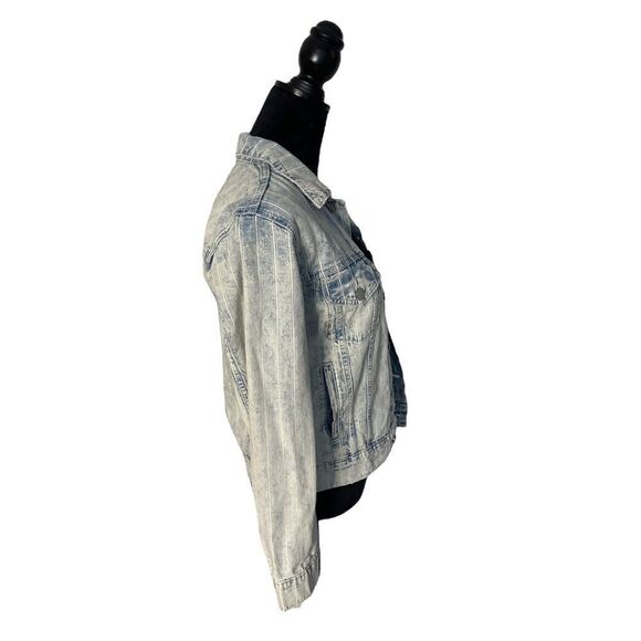 Lucky Striped Light Wash Distressed Weekend Trucker Jacket  Size XS - Picture 6 of 14